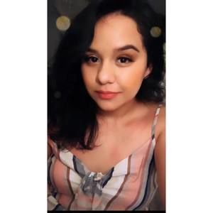 Meet your Posher, Andrea